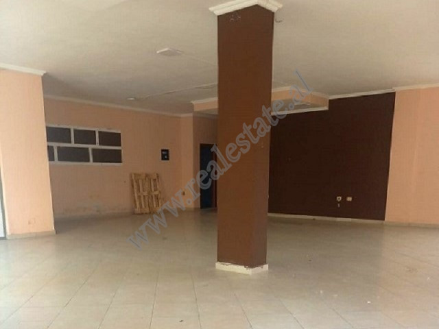 Store for rent near Zoo in Tirana, Albania